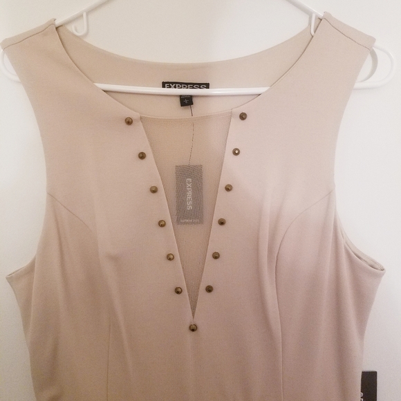 Express Deep V Dress NWT - Picture 2 of 4